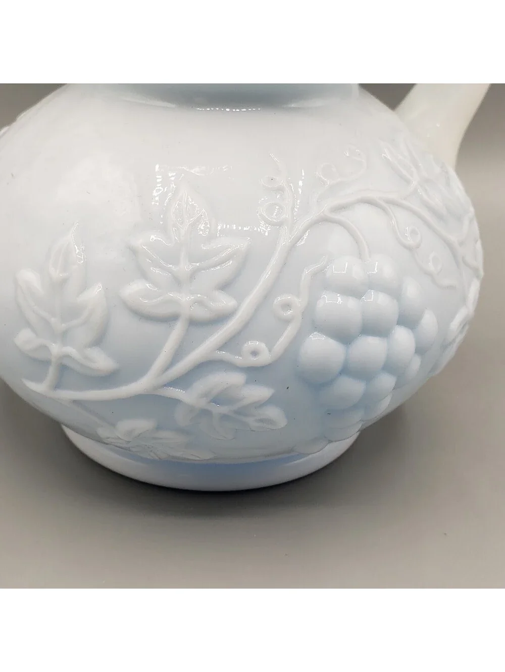 Vintage Kanawha Pitcher Vase Grapes Cased Glass White On Blue Pinched Spout USA